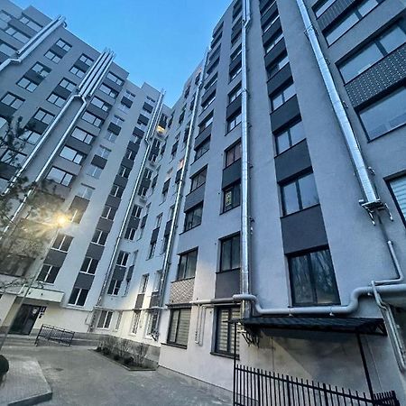 Beautiful Apartment In 基希讷乌 外观 照片