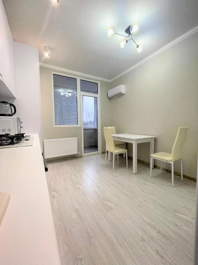 Beautiful Apartment In 基希讷乌 外观 照片