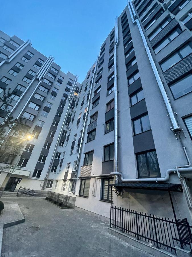 Beautiful Apartment In 基希讷乌 外观 照片